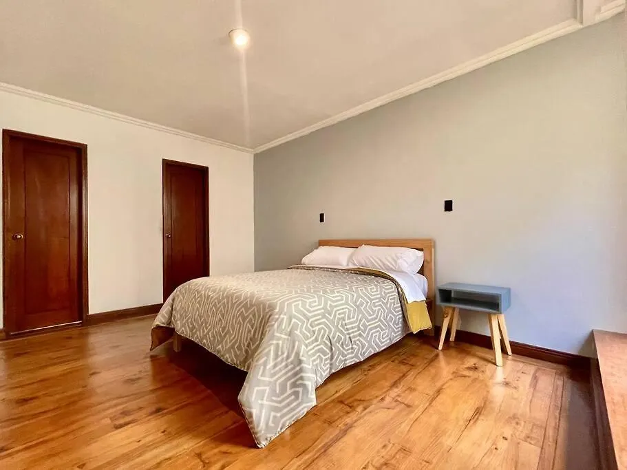 Apartmán Departamento Grande En Pleno Centro Historico Cuenca